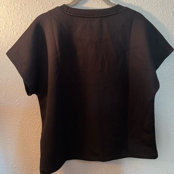 Danskin Black Short Sleeve Ribbed Tee NWT - Picture 3 of 4
